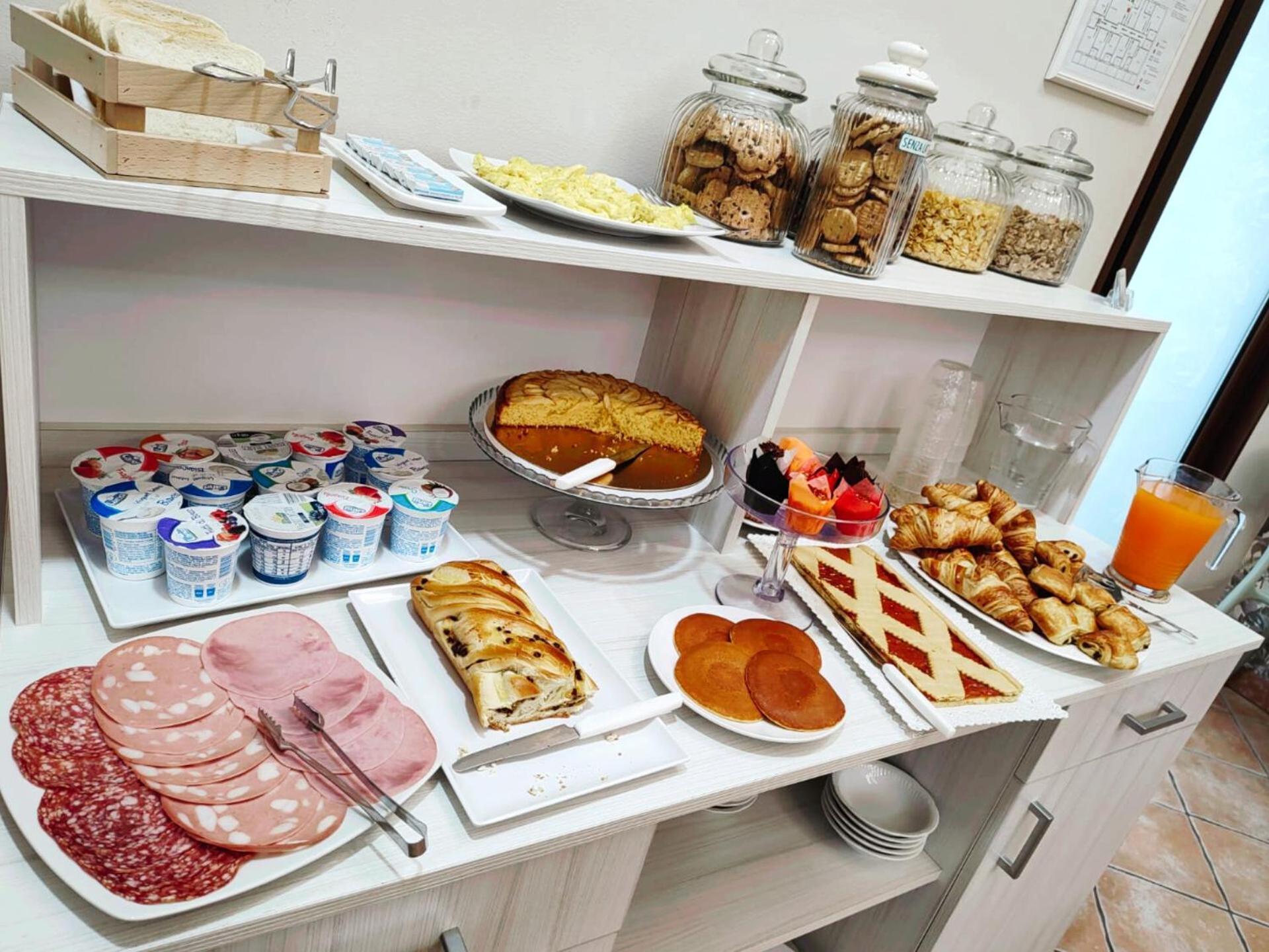Hotel Piscina La Suite Prossedi 外观 照片