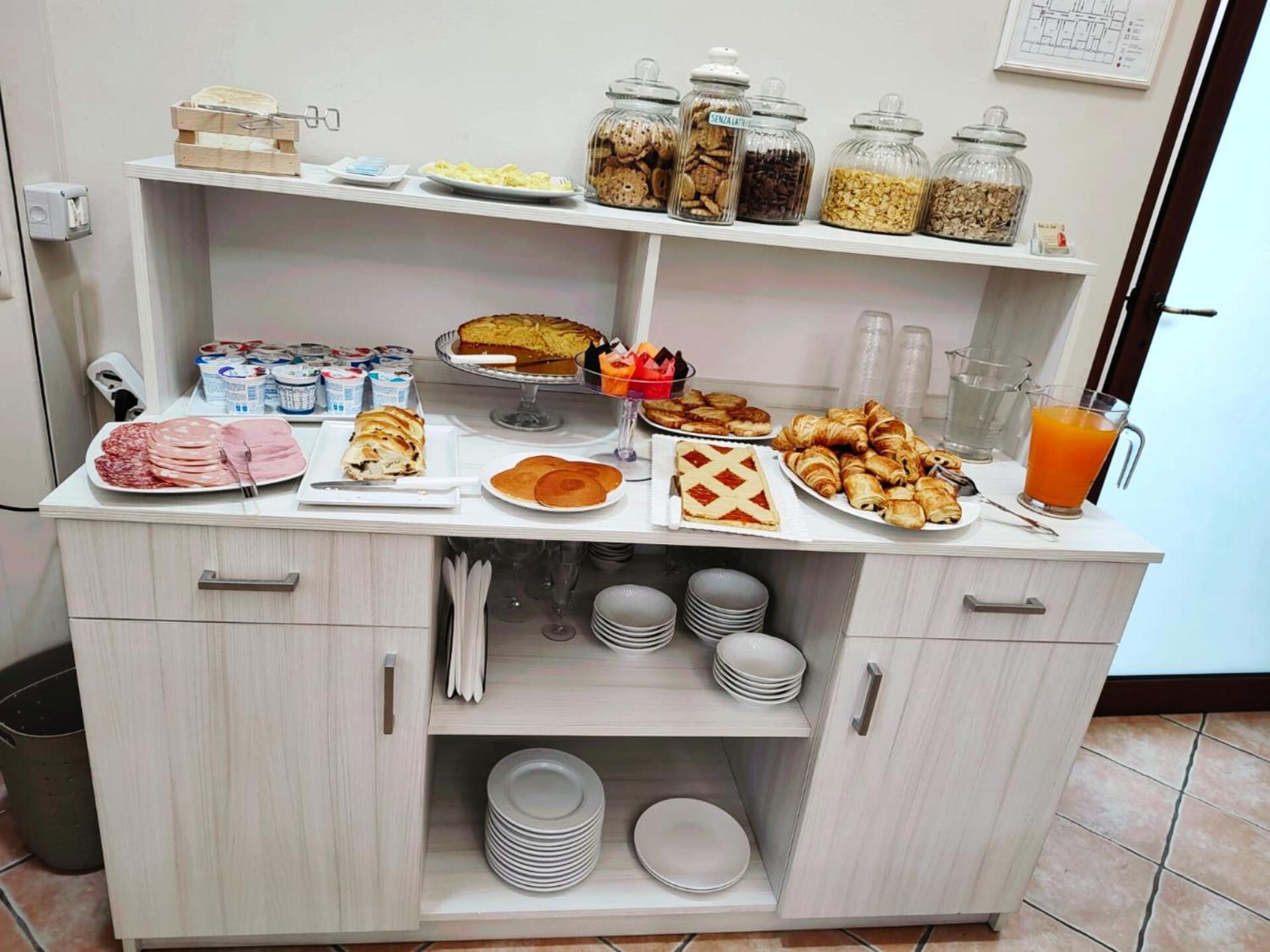 Hotel Piscina La Suite Prossedi 外观 照片